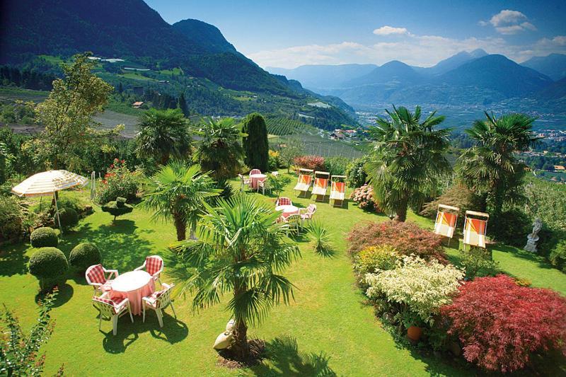 Pension Zum Burggraefler Schenna Exterior photo